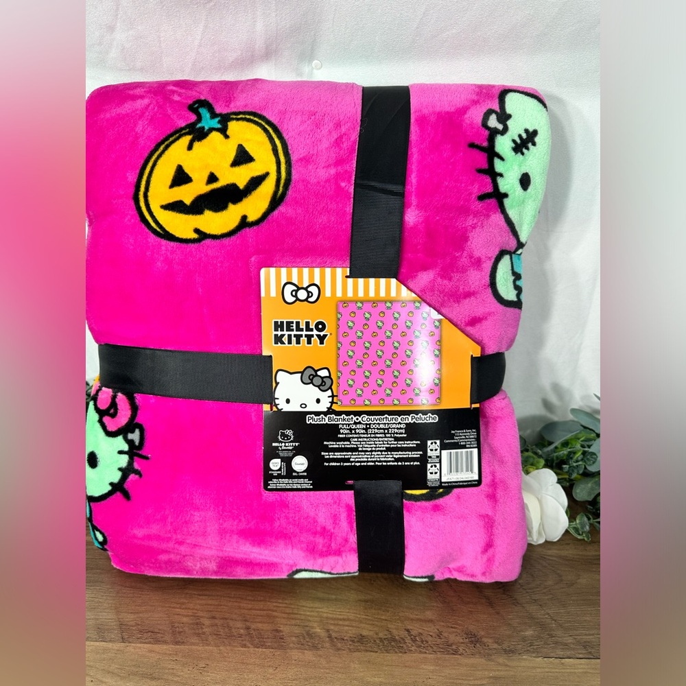 Hello Kitty - Queen Pink Frankenstein Halloween Throw Blanket